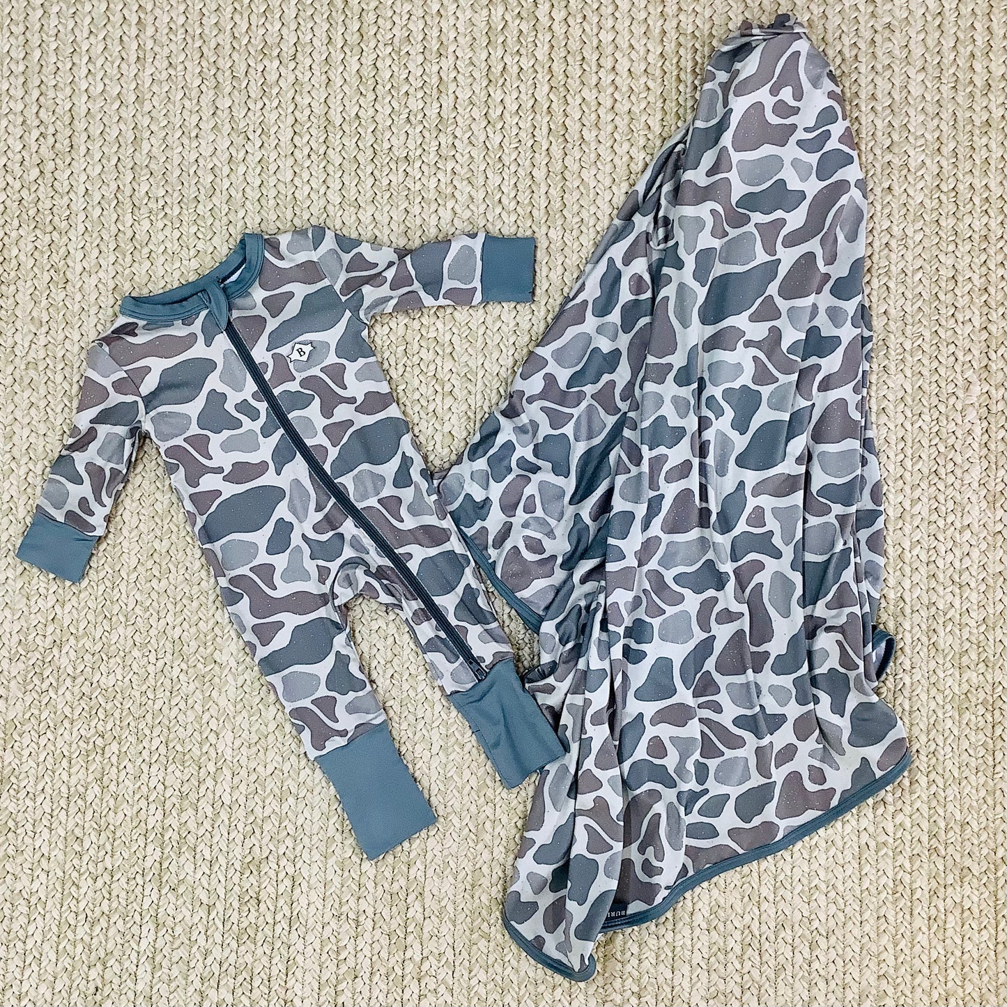 Burlebo Baby Full-zip Onesie