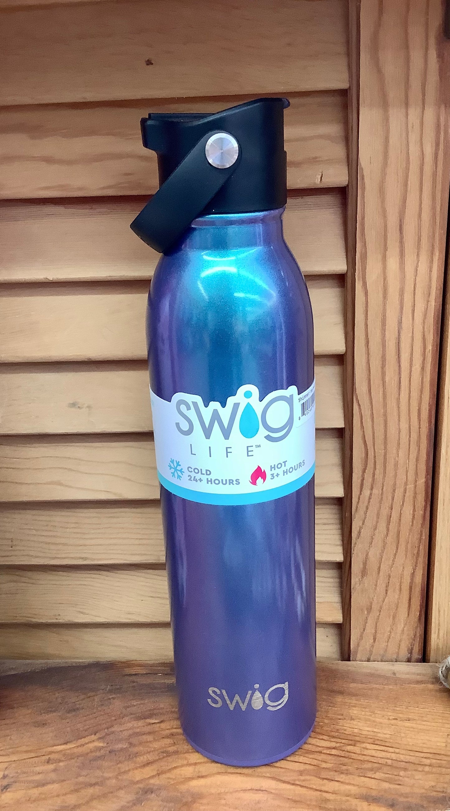 Swig flip sip 20oz water bottle